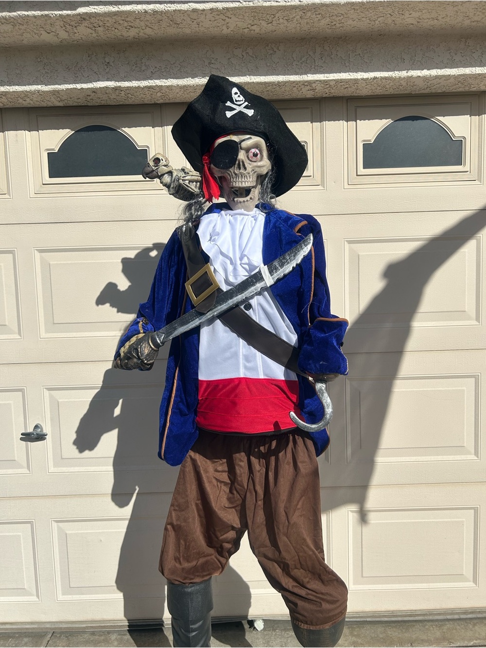 6Ft Tall Life-Sized LED Skeleton With Parrot